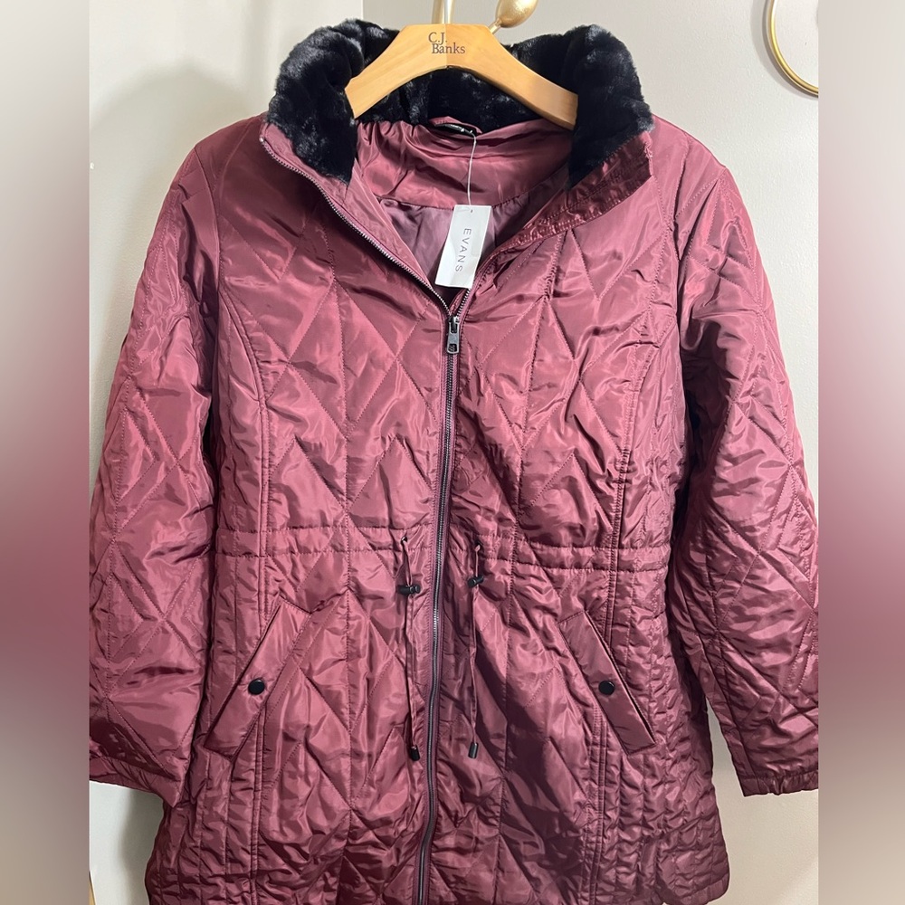 Women wine coat Plus size 24.black faux fur collar. New with Tags. Evans/Avenue